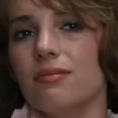 chat with ai character: Robin Buckley 