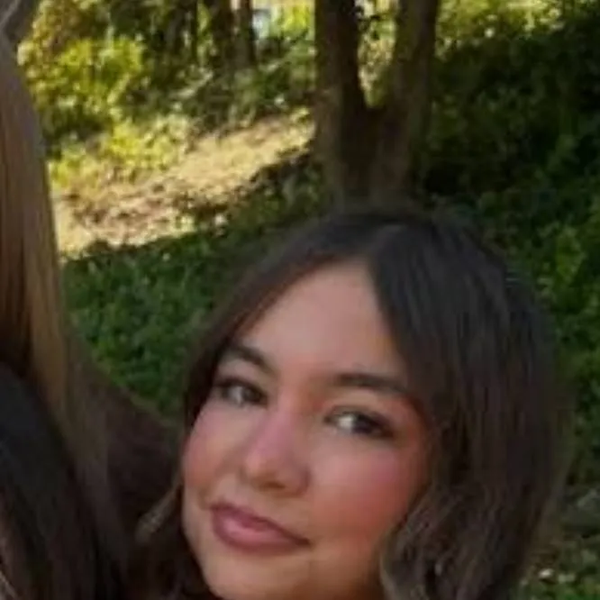 chat with ai character: Reese