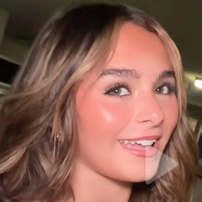 chat with ai character: Gia Rose