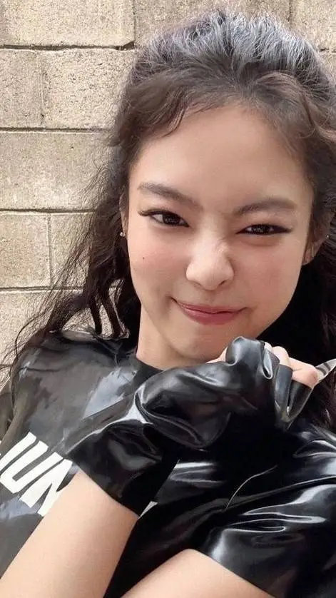 Talkie AI - Chat with jennie