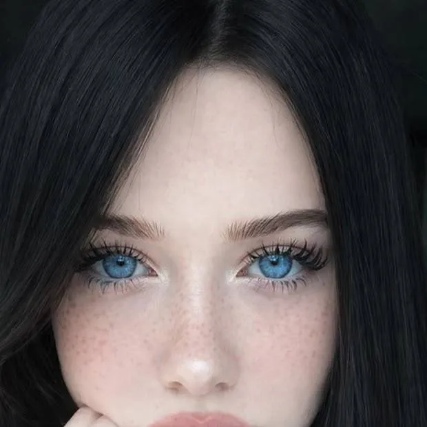 chat with ai character: luna
