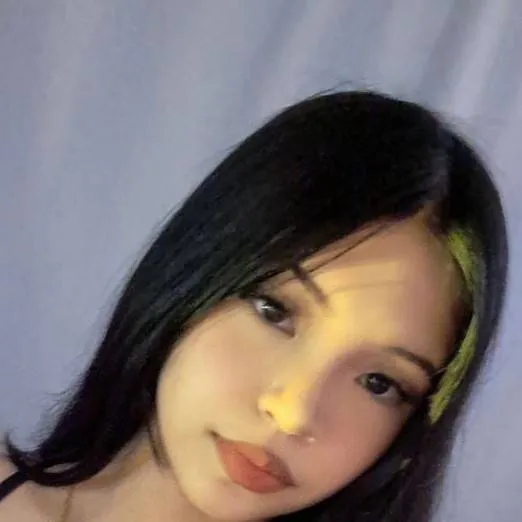 chat with ai character: nira