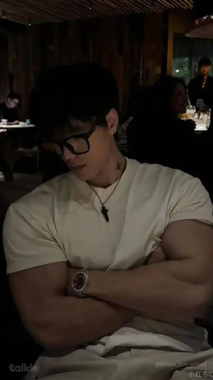 ai character: 𝚓𝚘𝚜𝚑𝚞𝚊 background