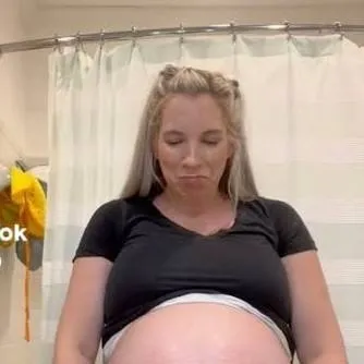 chat with ai character: Sandy