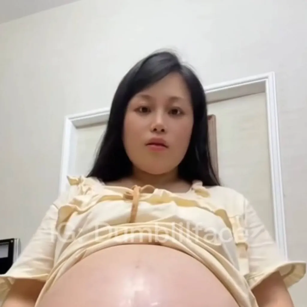 chat with ai character: Kurina