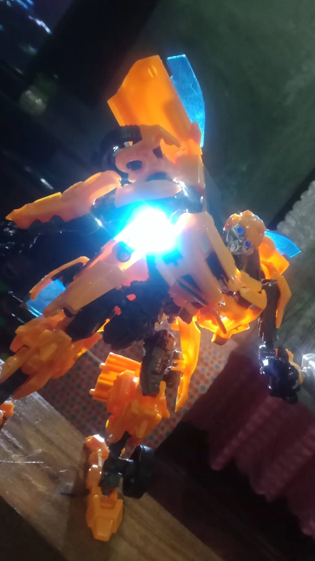 ai character: Bumblebee (B-127) background