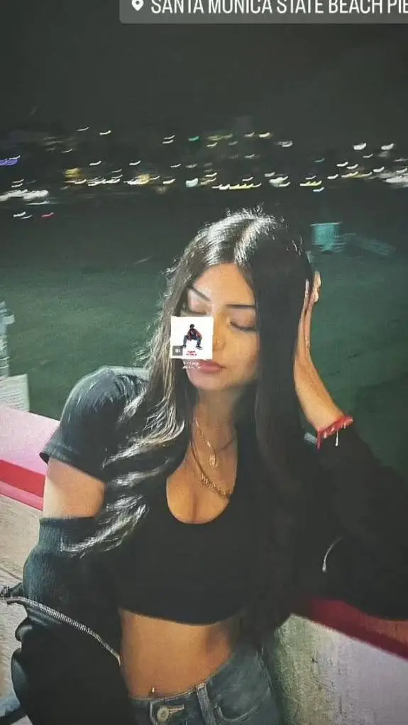 ai character: Amanda background