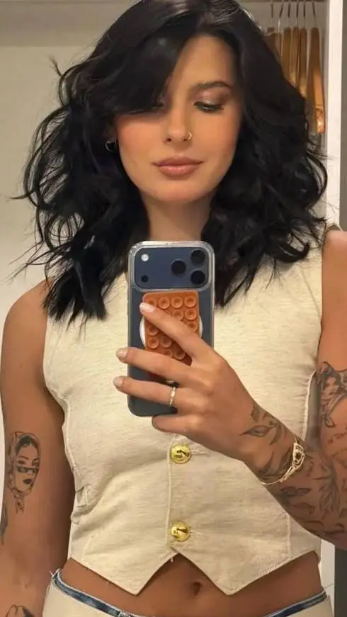 Talkie AI - Chat with Ana Castela 