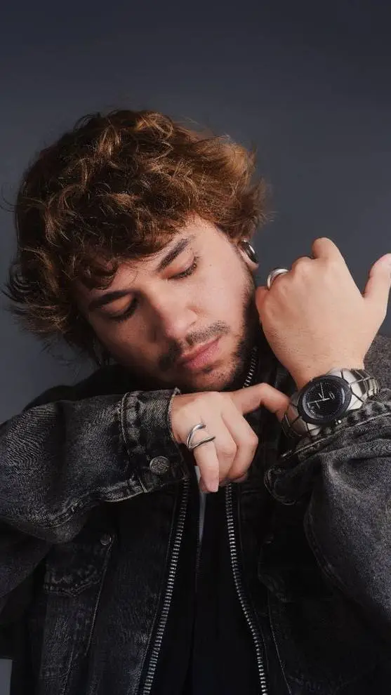 ai character: Brino  background