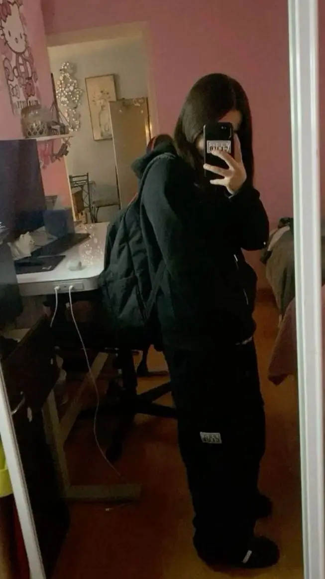 ai character: Patricia Williams  background