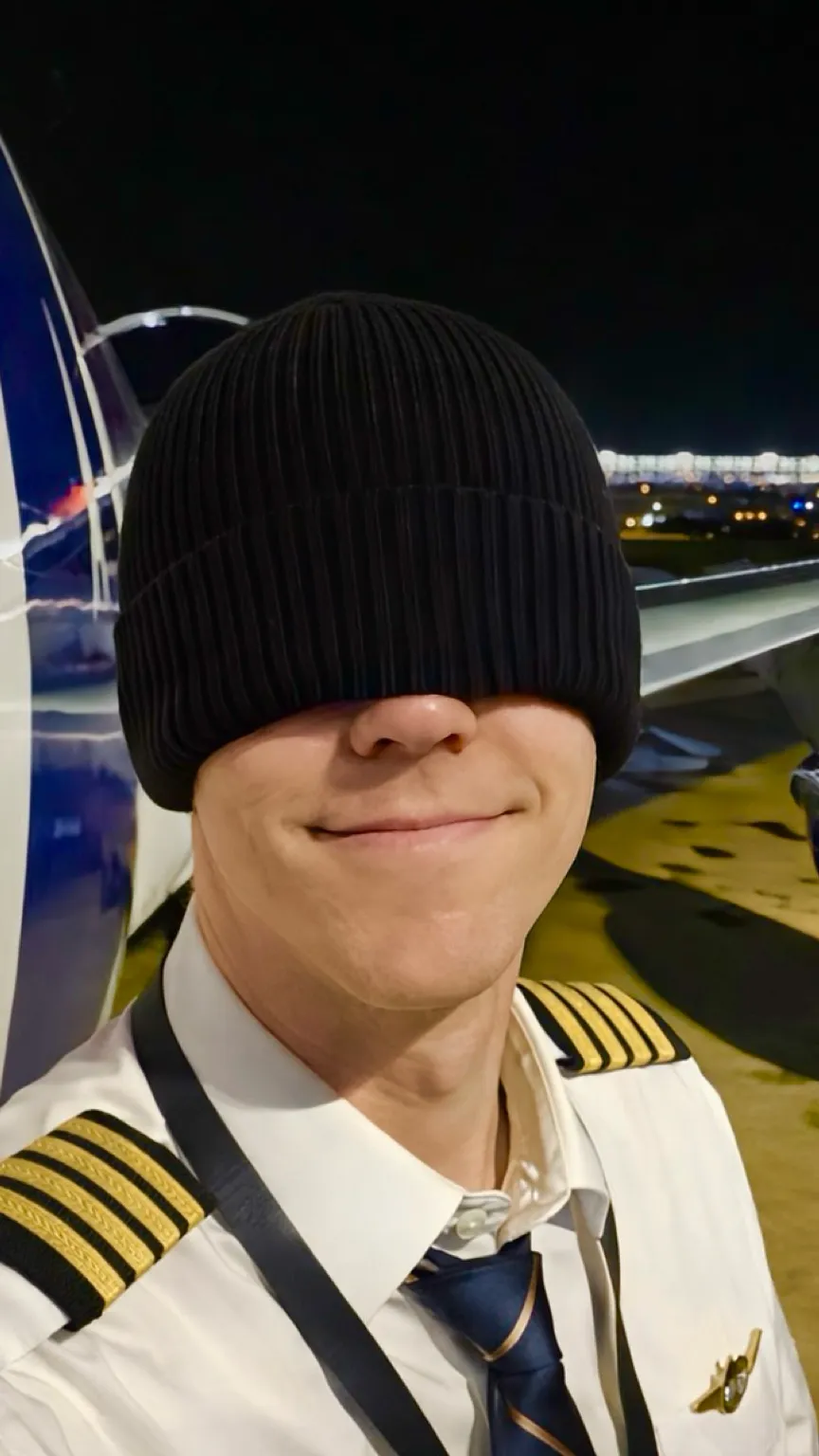 ai character: Pilot Kelsey background