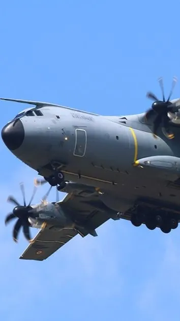 ai character: A400M background