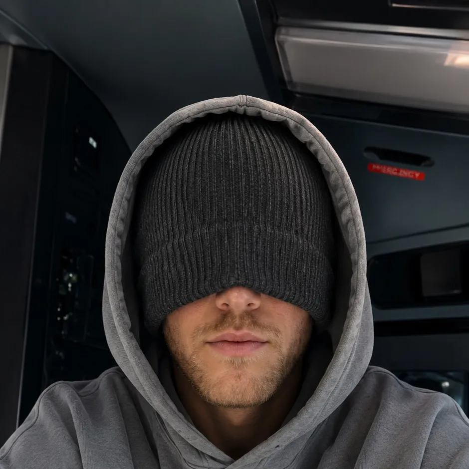 chat with ai character: Dan 