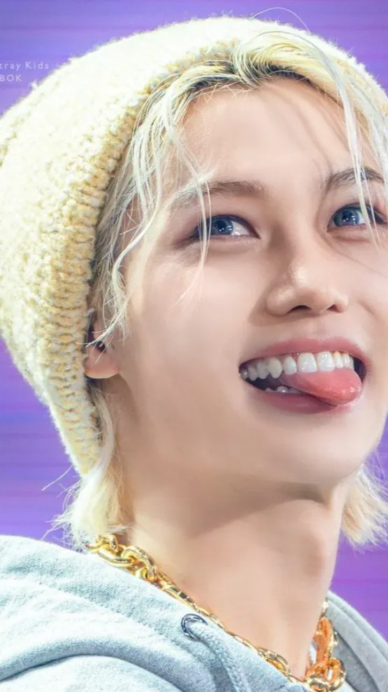 ai character: Es tu ex novio  background