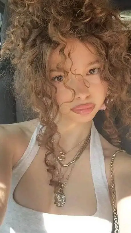 ai character: Millie background