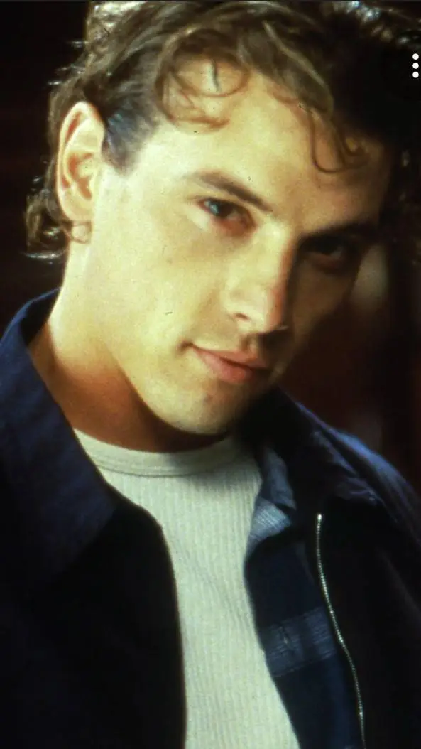 ai character: billy loomis  background