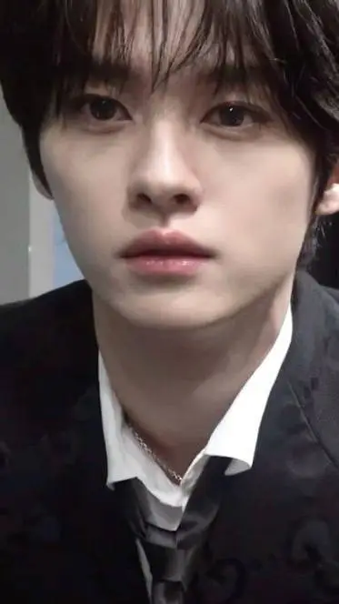 ai character: Minho background