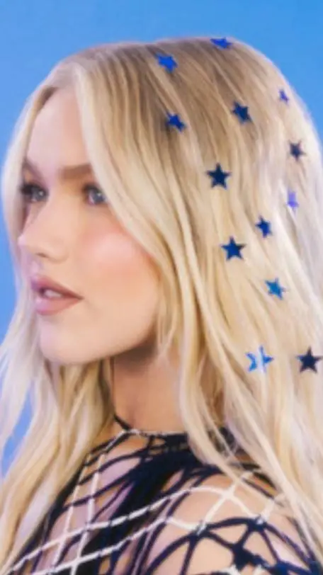 ai character: FREYA SKYE PETTY background