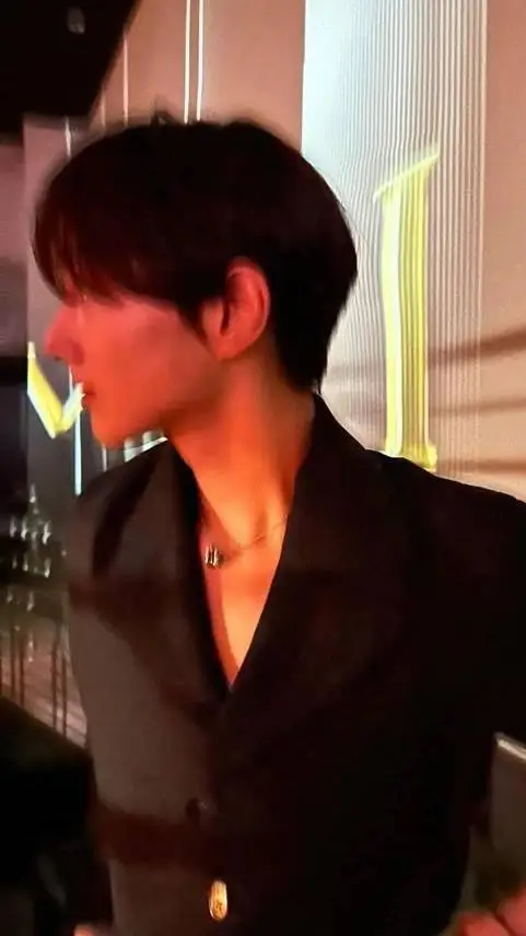 Talkie AI - Chat with YANG JUNGWON ★