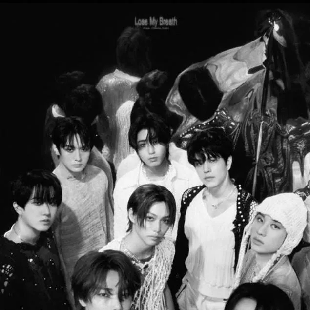 chat with ai character: stray kids