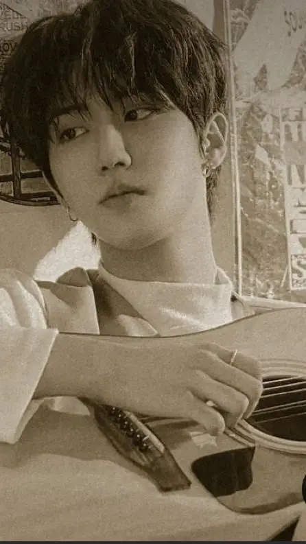 ai character: Han Jisung background