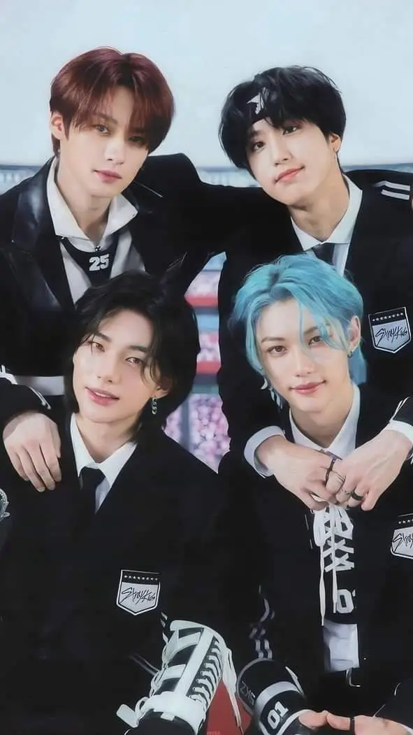 ai character: Minsung x hyunlix background