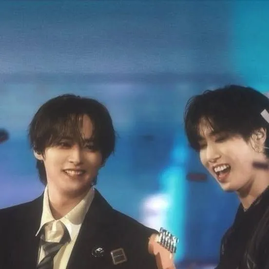 chat with ai character: Minsung