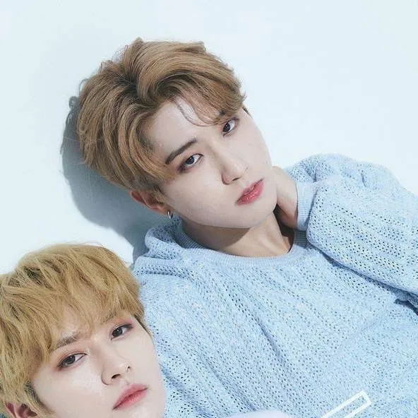 chat with ai character: Minsung