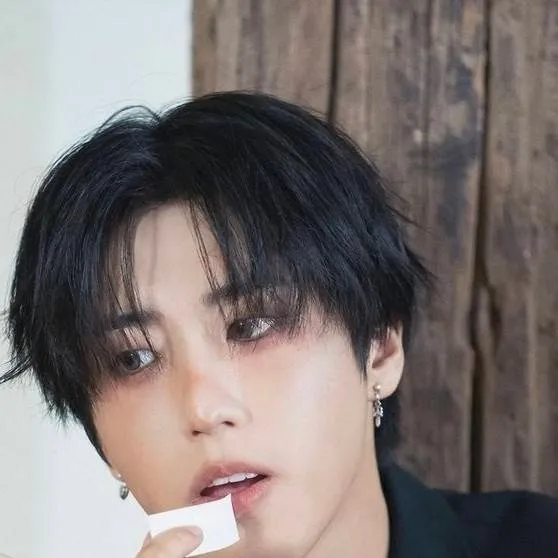 chat with ai character: Han Jisung