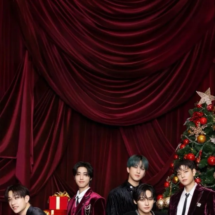 chat with ai character: Stray kids 