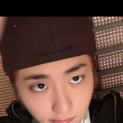 chat with ai character: Han