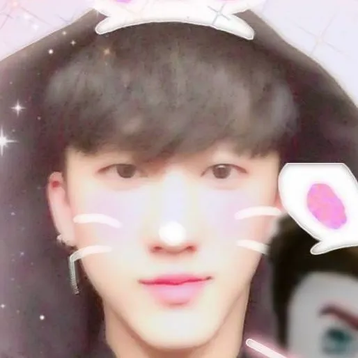chat with ai character: Changbin mojonsito