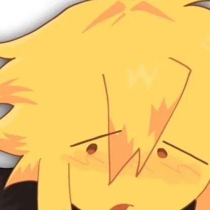 chat with ai character: MeQuot