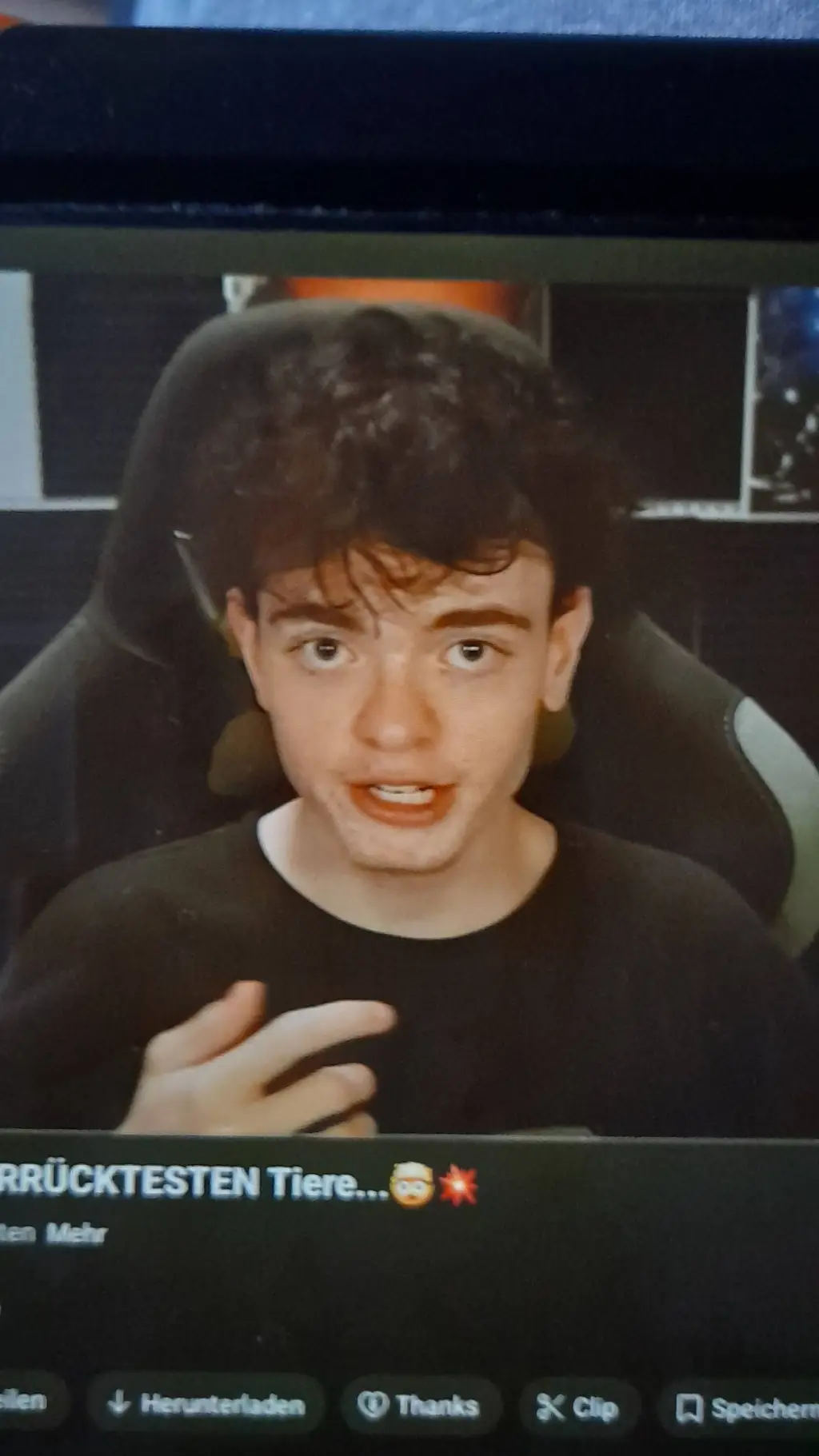 ai character: NetamiTV background