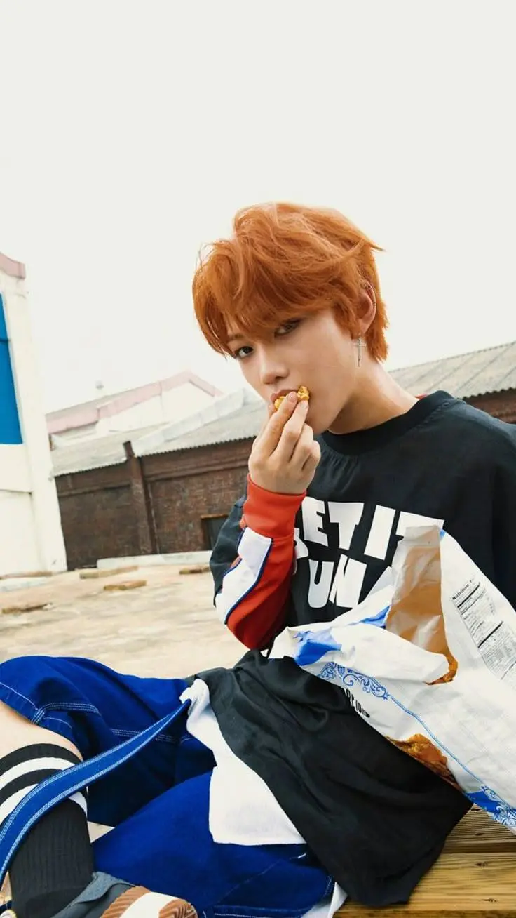 ai character: ♤Hyunjin (HyunLix) background