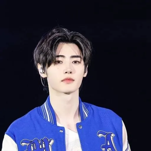chat with ai character: ☆Park Sunghoon☆