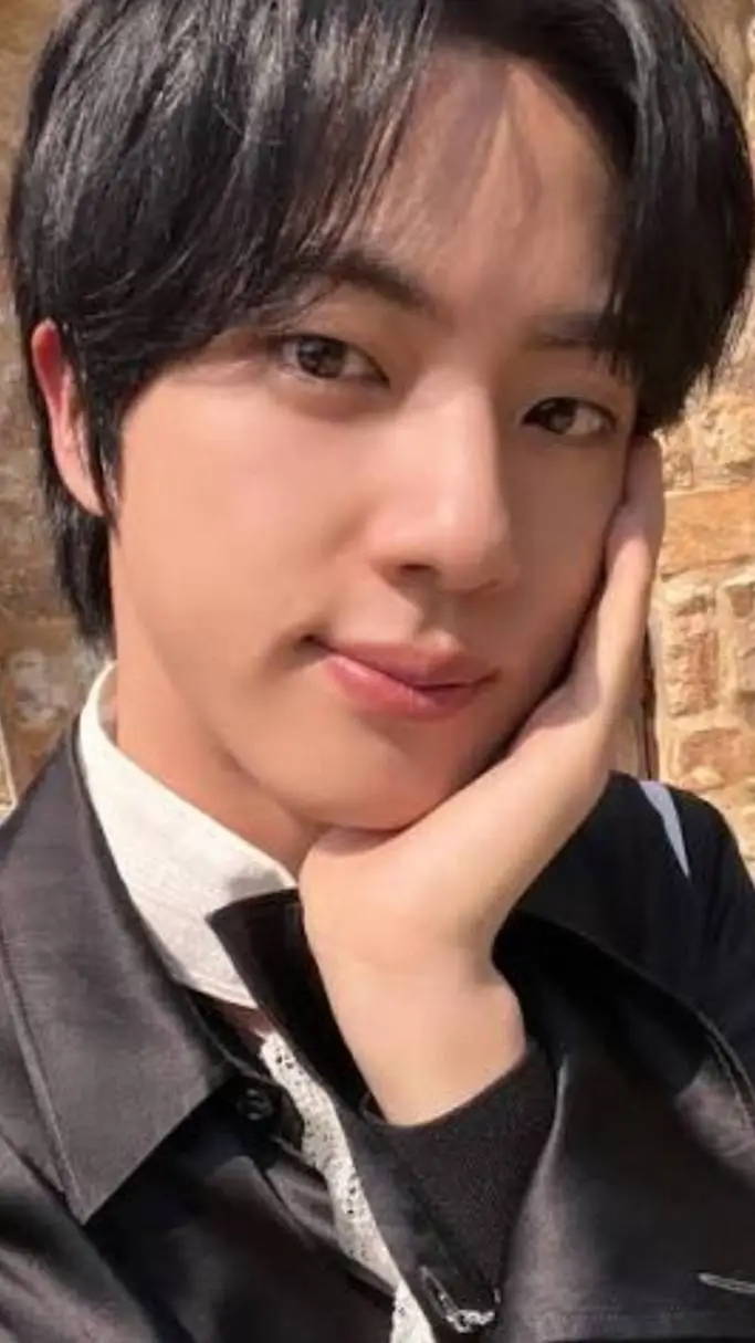 ai character: Jin background