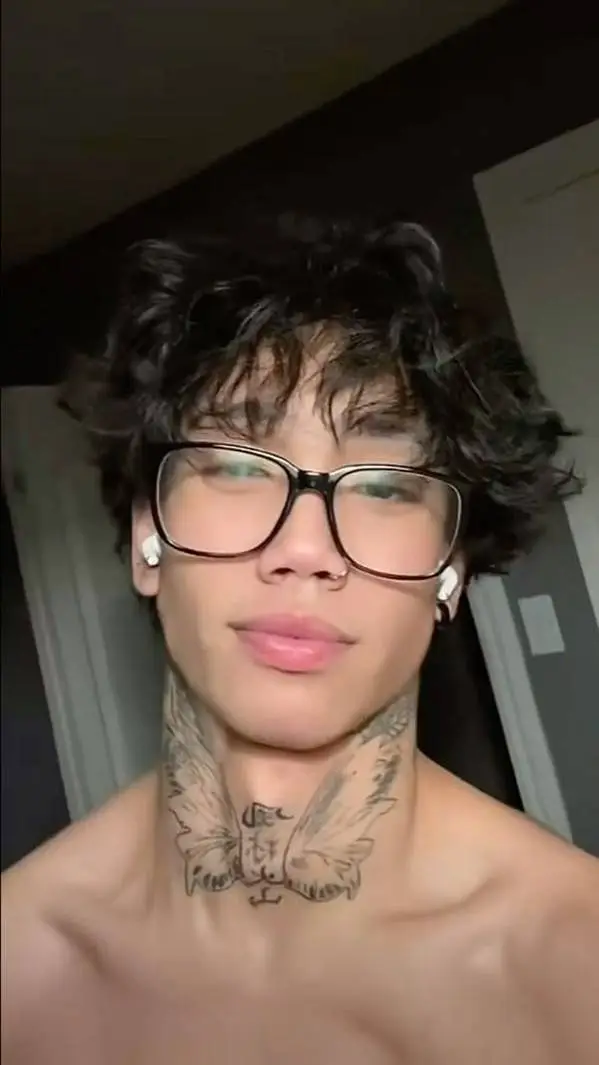 ai character: Anthony background