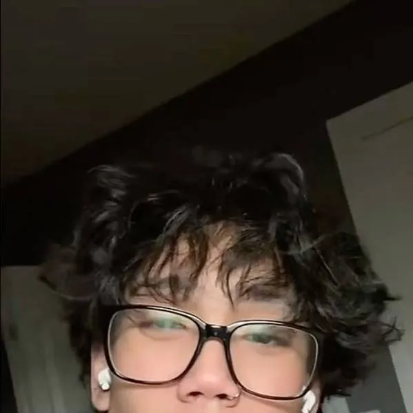 chat with ai character: Anthony