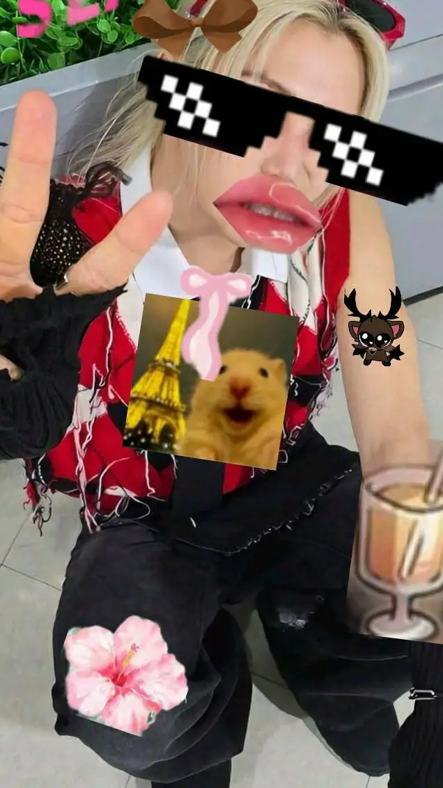 ai character: ×+💋Felix💋+× background