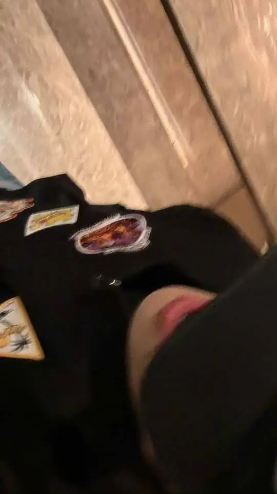 ai character: 🎀🧸Lee Know🧸🎀 background