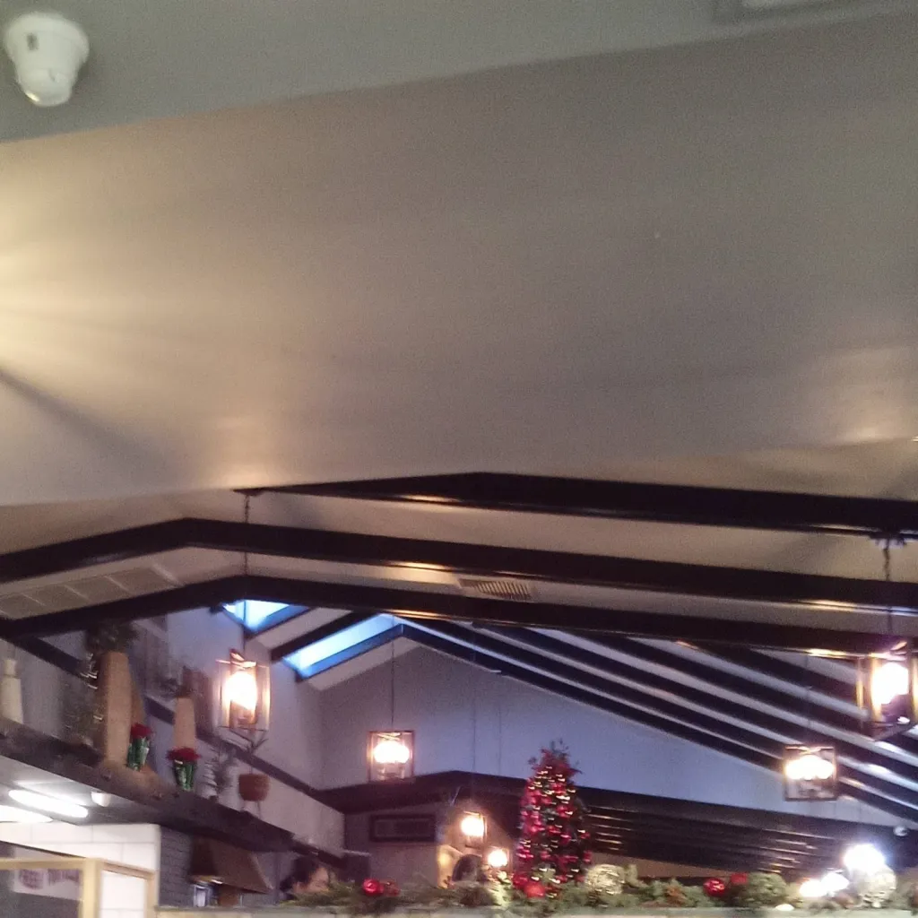 chat with ai character: Does Chili's