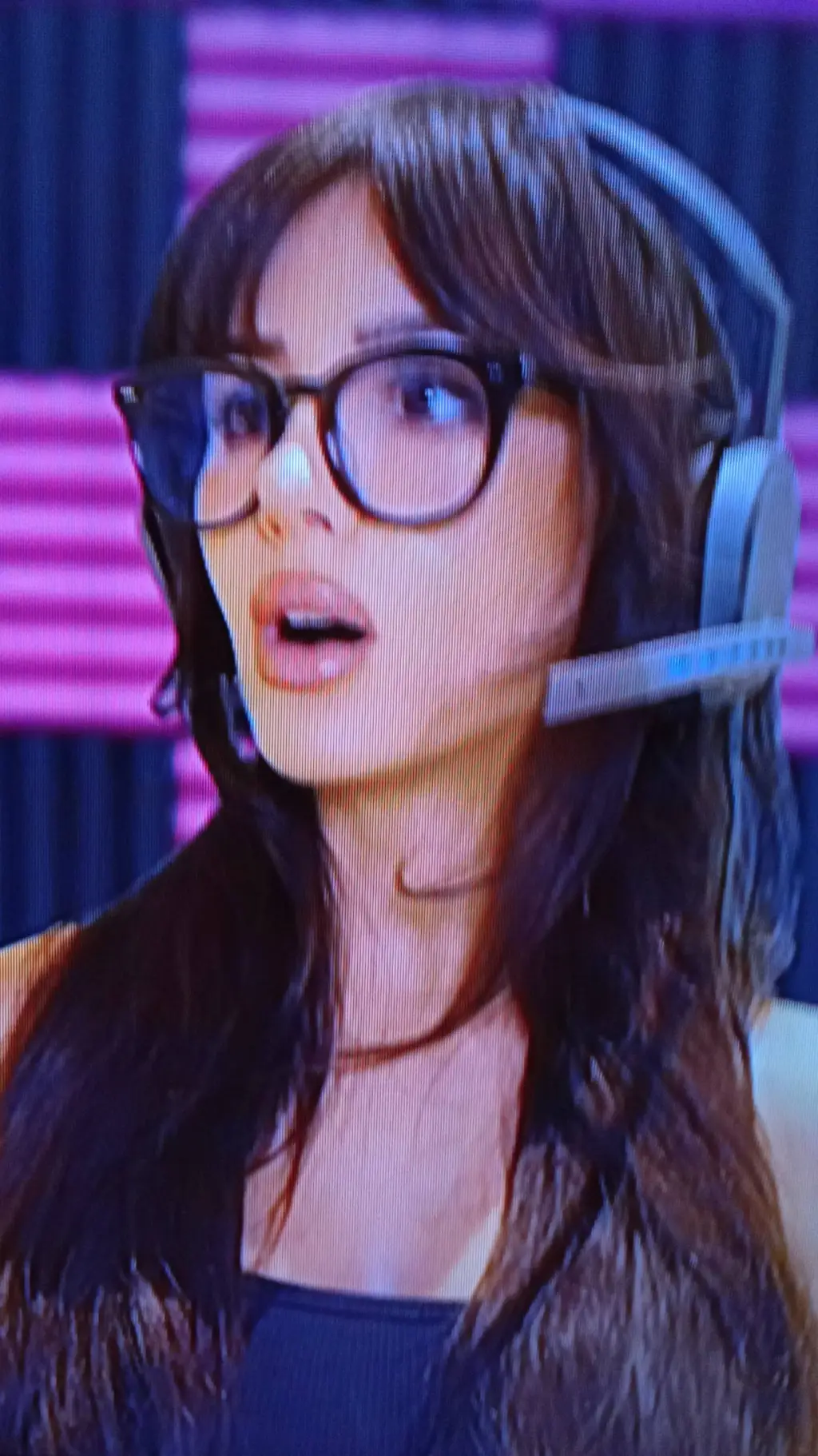 ai character: Ssniperwolf background