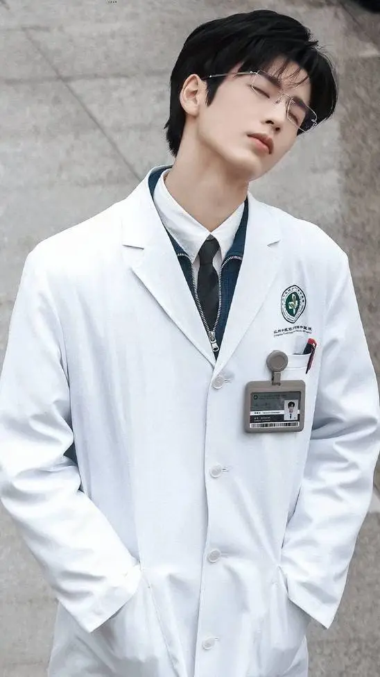 ai character: Dr. Simon Johnson background