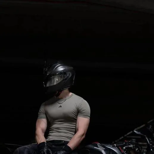 chat with ai character: Kaycee/Lee