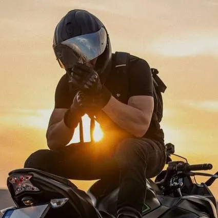 chat with ai character: Tyra 