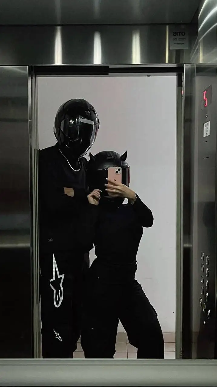 ai character: Layla Cherry 🍒 background