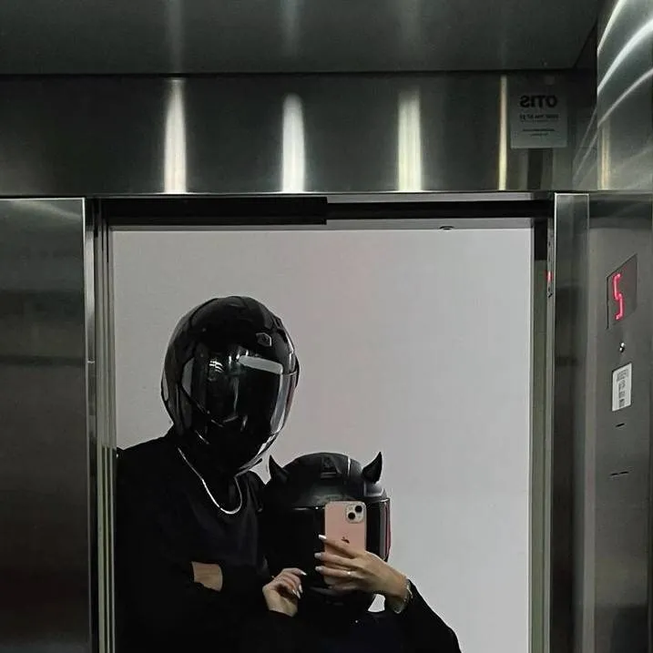 chat with ai character: Layla Cherry 🍒