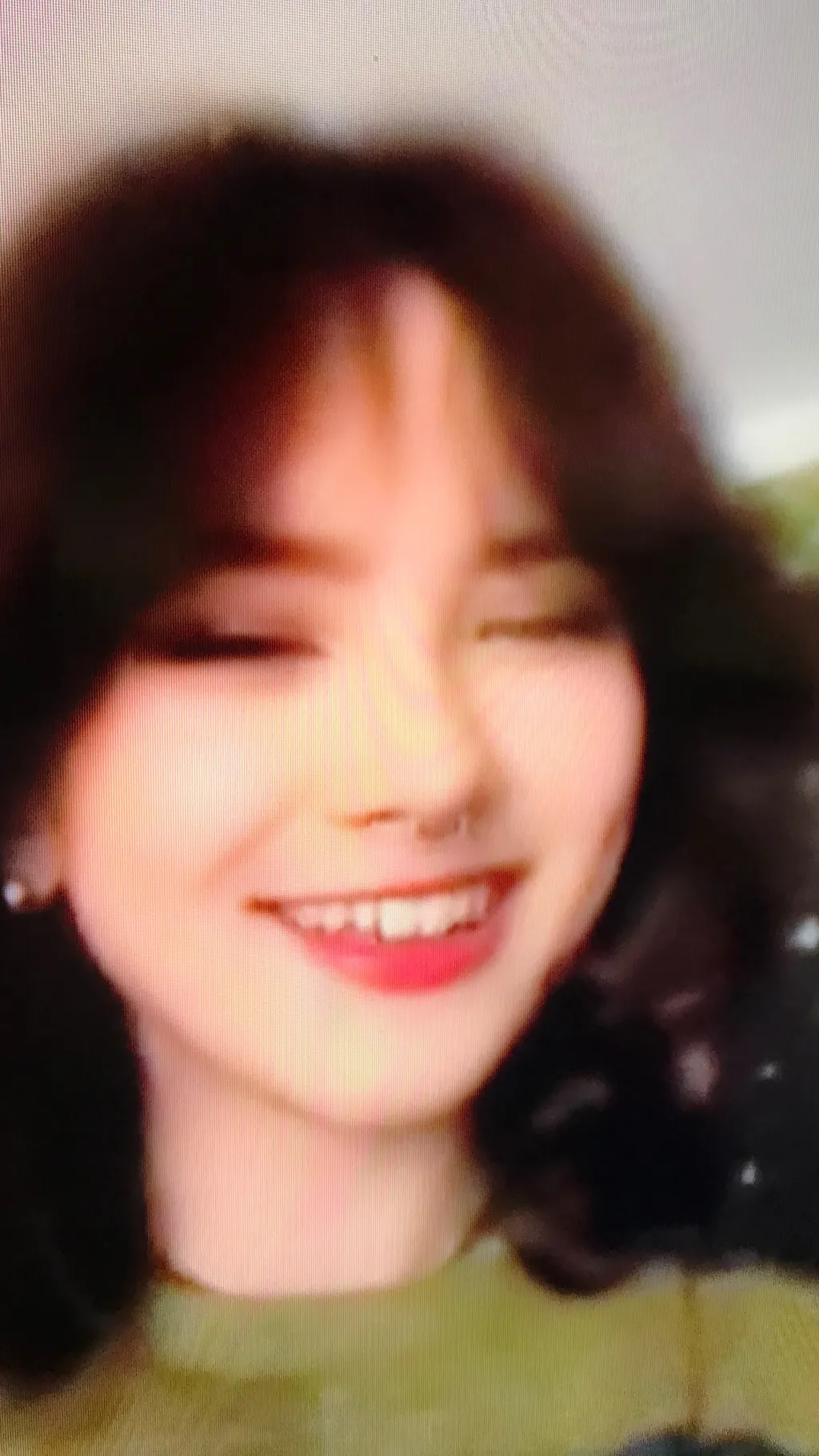 ai character: Gigi background