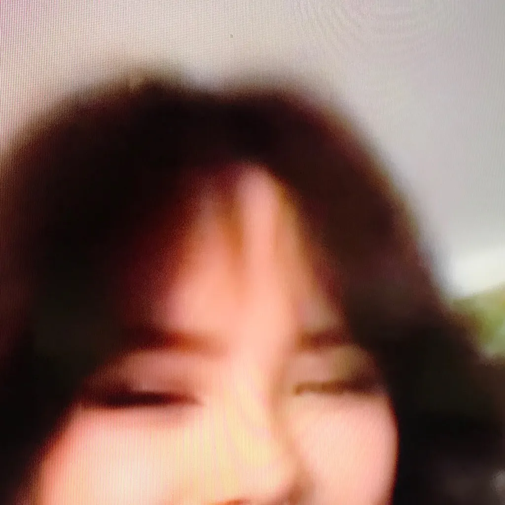 chat with ai character: Gigi